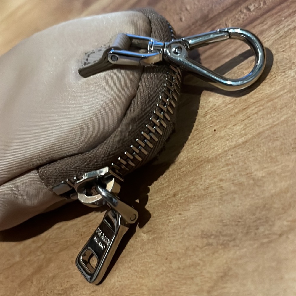Re-Nylon Mini Pouch - Picture 6 of 10